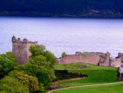 urquhart castle, loch ness urquhart castle, loch ness